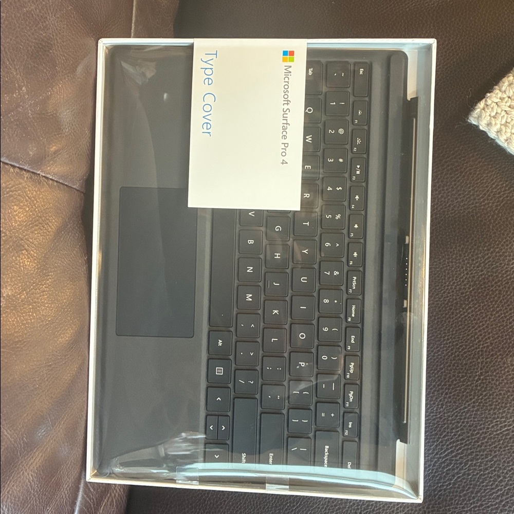 Microsoft Surface Pro type cover (keyboard) - Picture 3 of 4